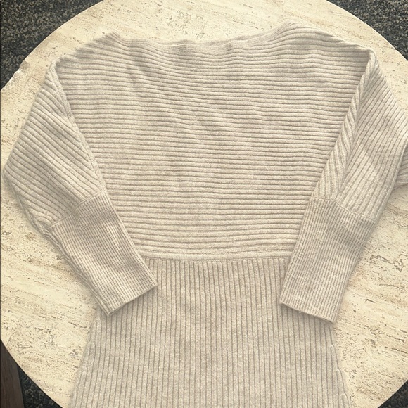 Line & Dot Alta Sweater Dress in Oatmeal Ribbed Off the Shoulder Front Slit Sz M - Picture 6 of 14